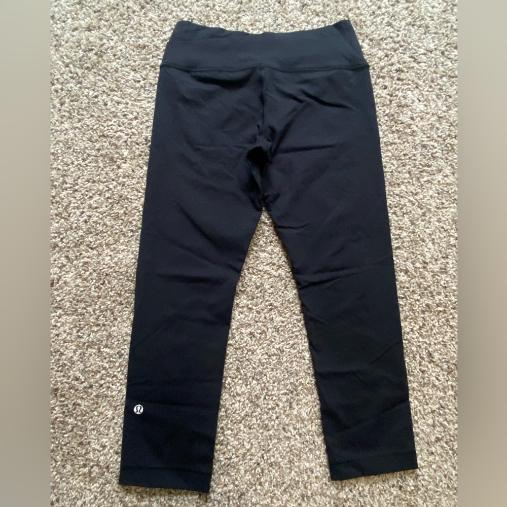 Lululemon 23” black leggings size 4